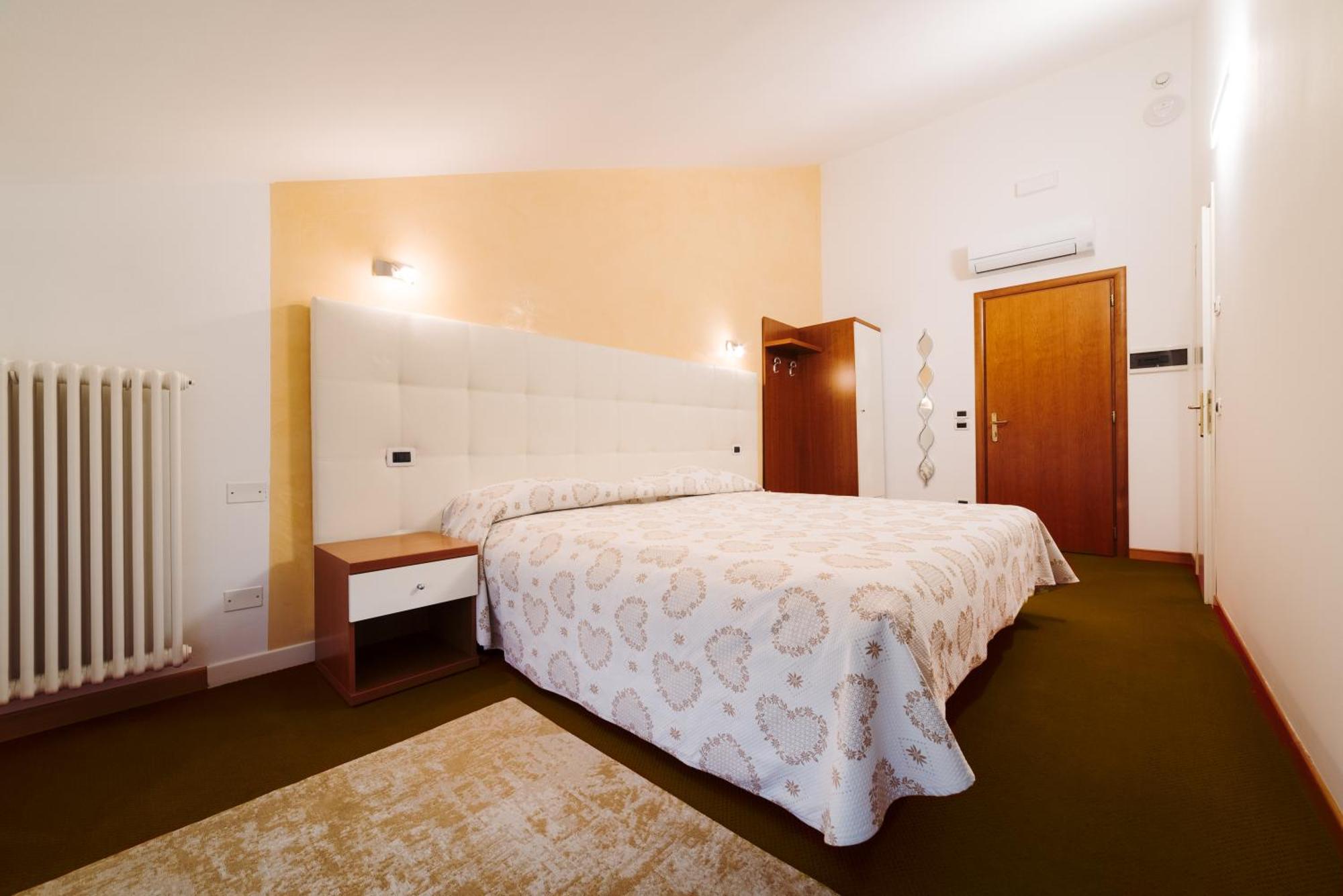 Hotel Roma Cittadella Esterno foto