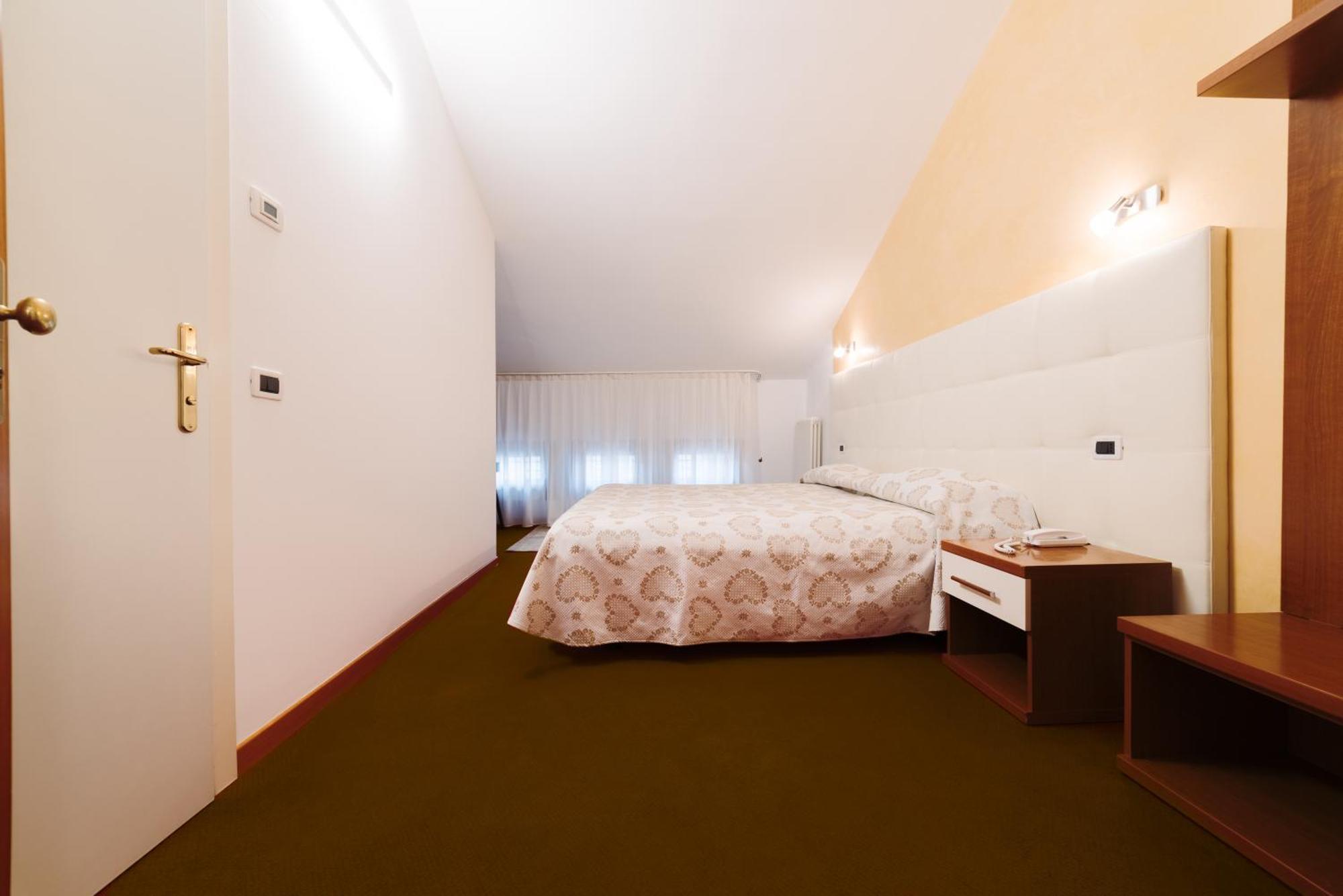 Hotel Roma Cittadella Esterno foto